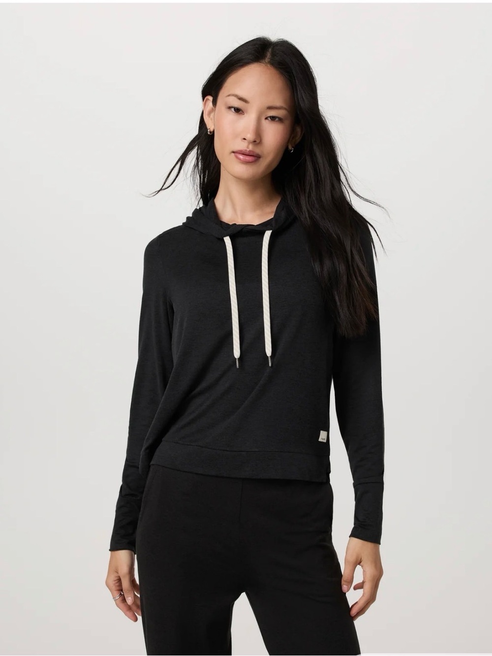Vuori Halo Essential Hoodie in Black Heather Size Large